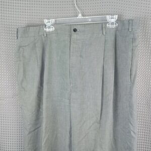Roundtree & Yorke Classic Fit Dress Pants Men's 40x32 Gray Cuffed Hems Office